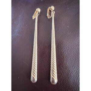 Vintage Gold-toned Tapered Clip-on Earrings